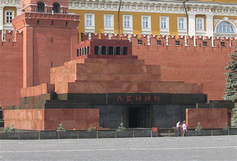 Lenin Mausoleum: Witnessing History and Embracing the Enigma of Communism!