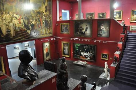 The Musée des Beaux-Arts de Pau: Exploring Centuries of Artistic Brilliance and Hidden Gems!