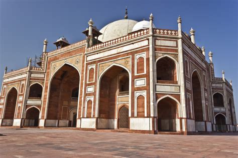 Tombs of the Mughals:  A Journey Through Time and Exquisite Architecture!